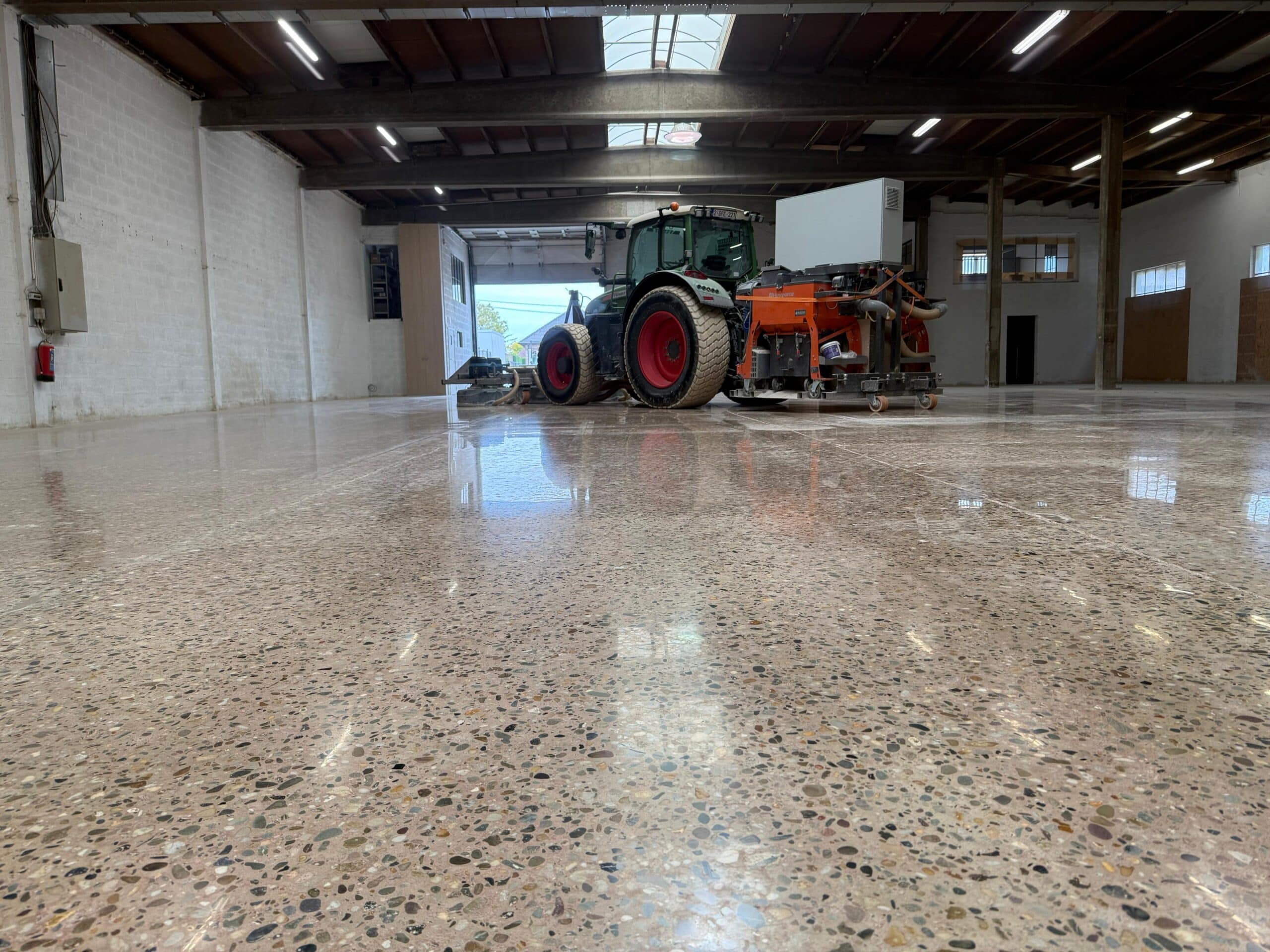 Gerenoveerde betonvloer – Opslag Plus Vlierzele